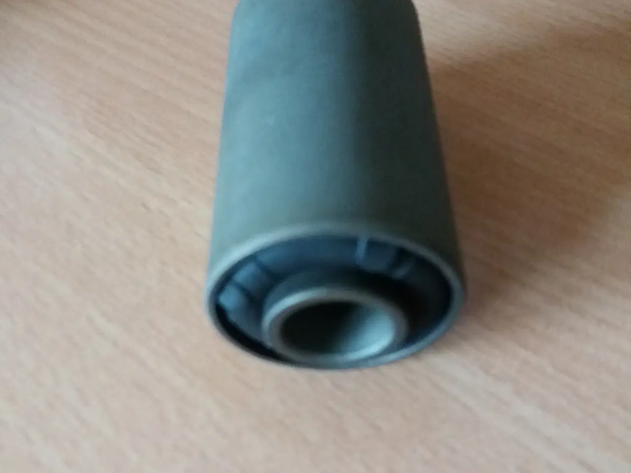 Billede 2 - Bøsning for bagfjeder