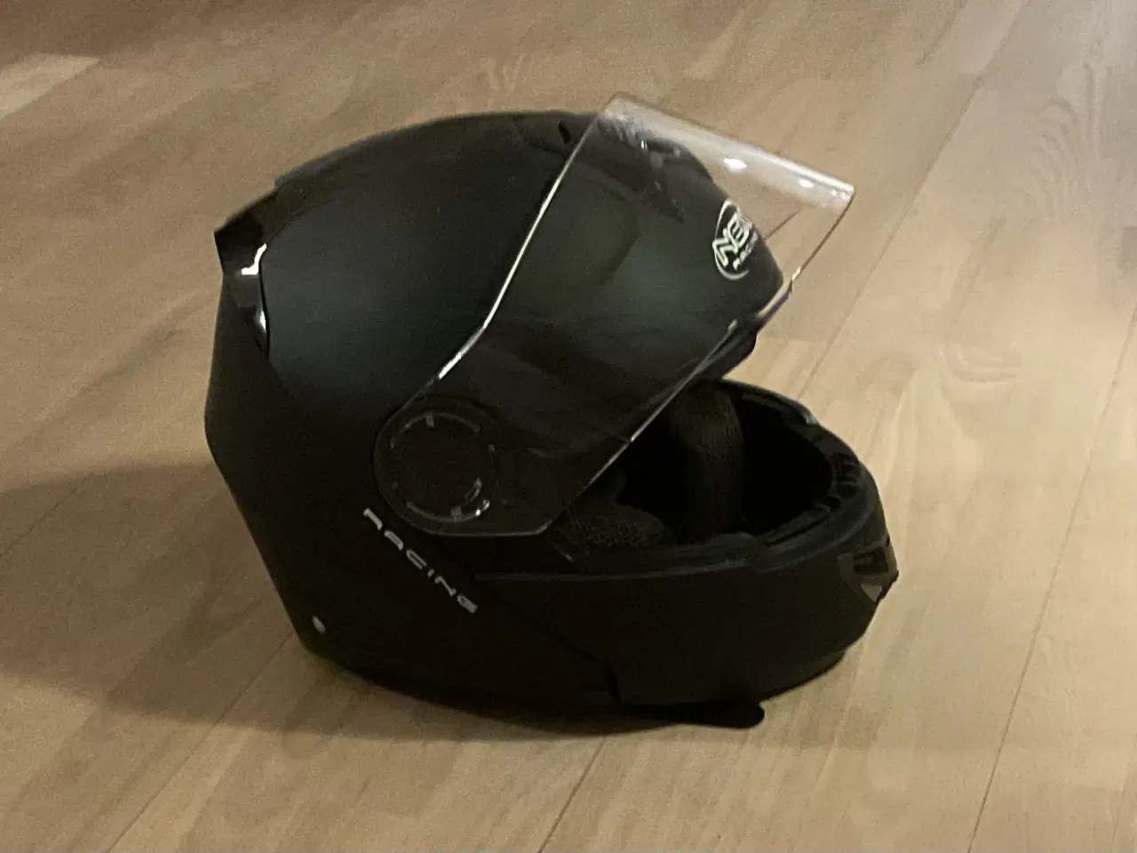 Billede 4 - Motorcykelhjelm med intercom og solskærm