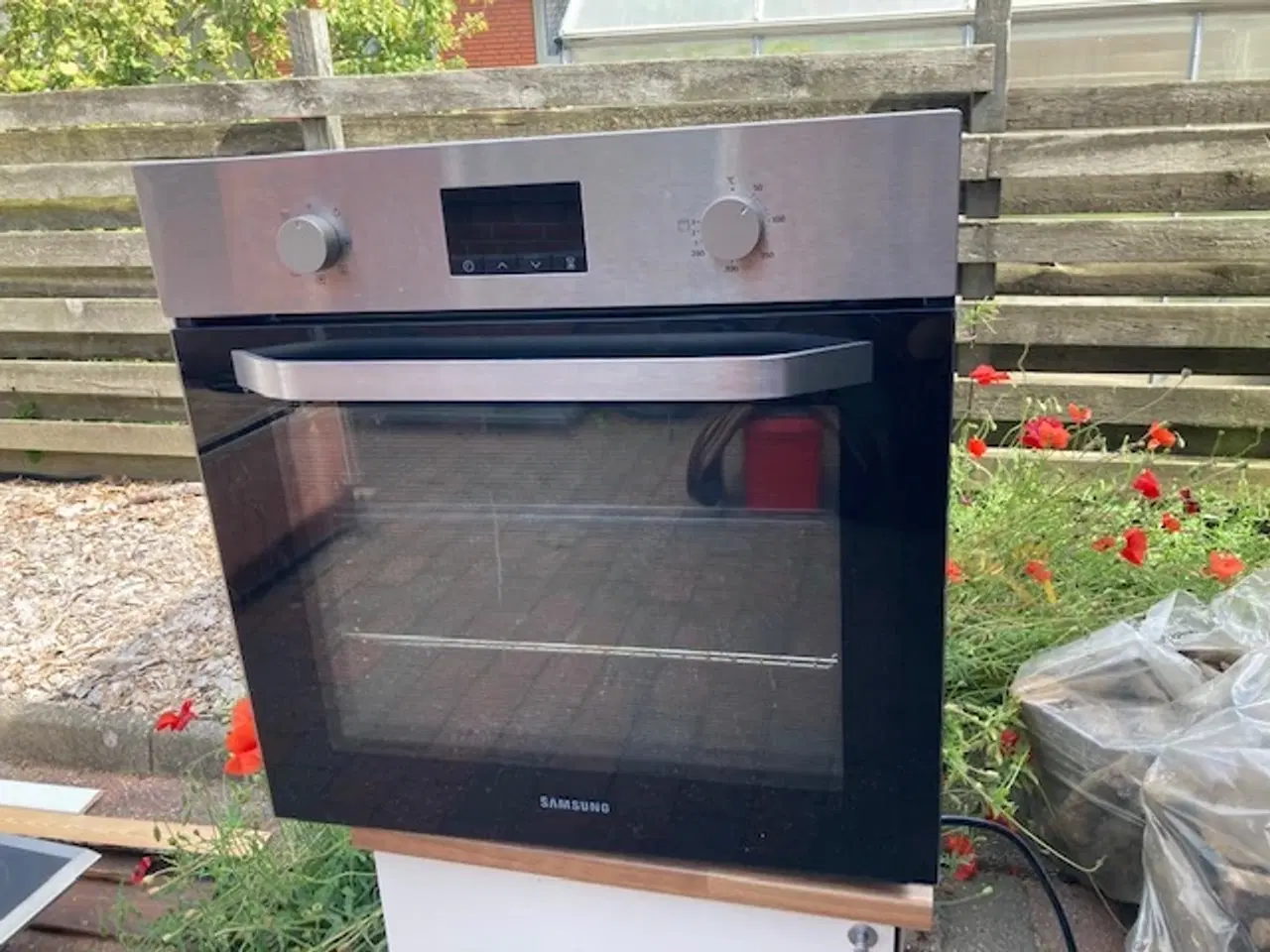 Billede 1 - Samsung Indbygningsovn Varmluft med grill. Rustfri
