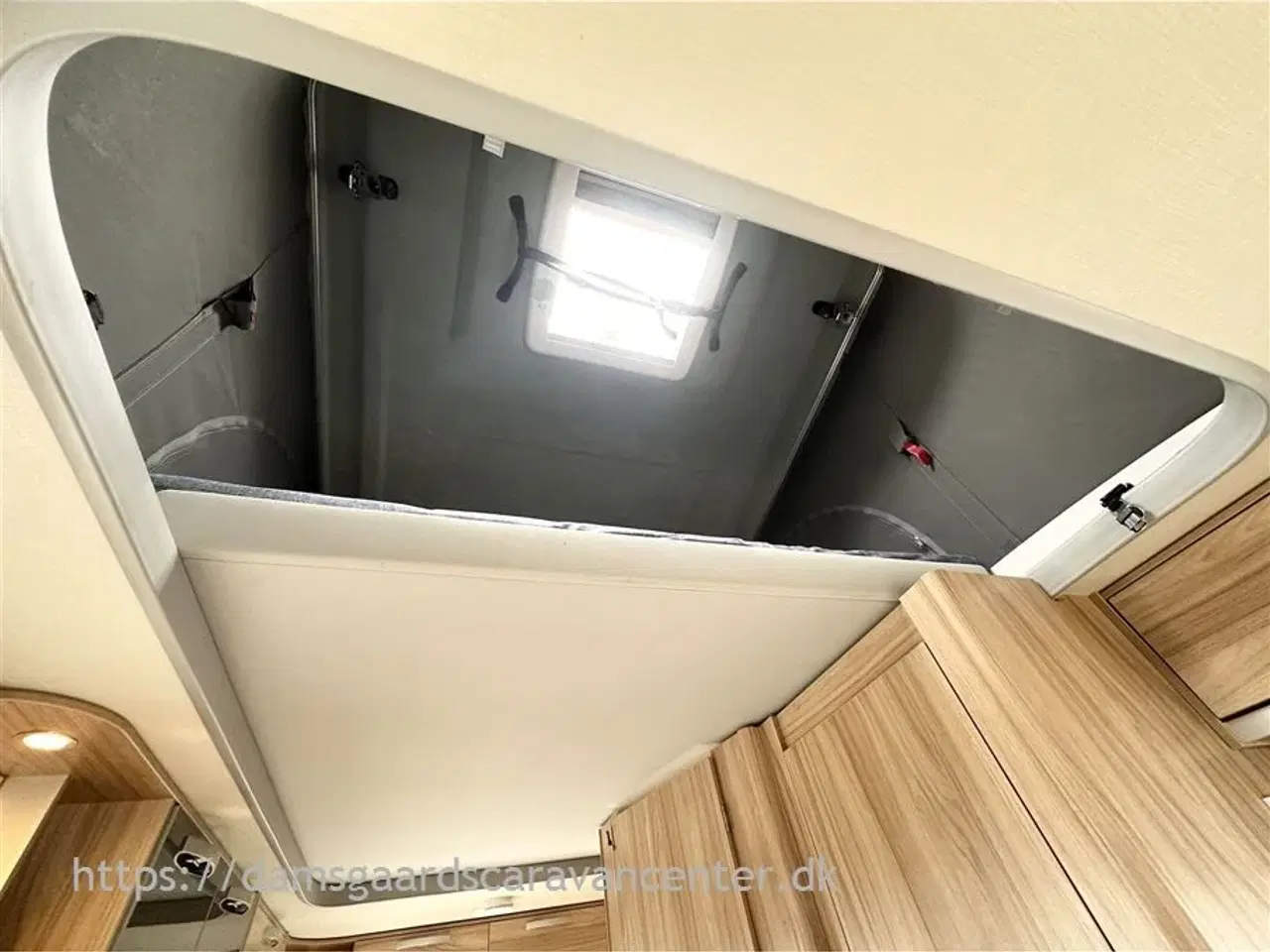 Billede 17 - 2020 - Hymer Feeling 425 Dobbeltseng-Mover-Fortelt-ATC