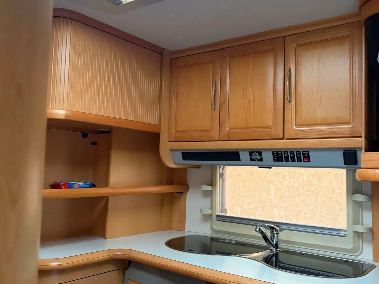 Billede 2 - Komplet campingvogn med fortelt og tilbehør