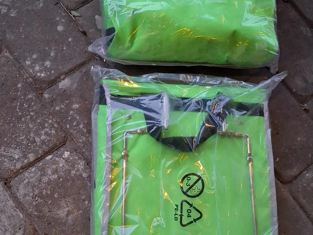 Billede 1 - 2 lysegrøn cykeltasker 