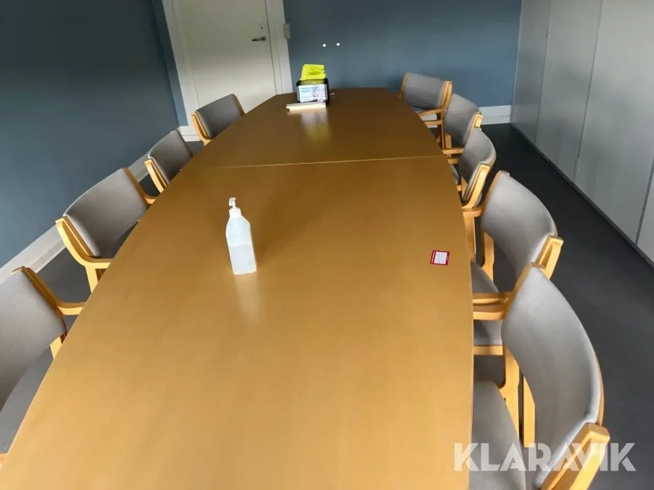 Billede 11 - Mødebord med 10 stole
