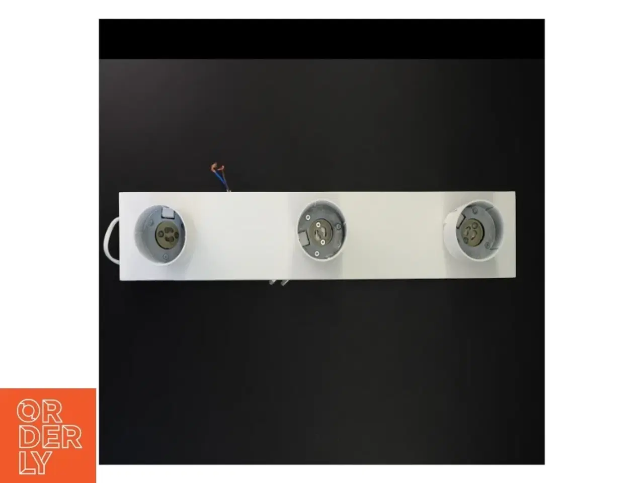 Billede 3 - Hvid væglampe med tre spots fra Philips (str. 48 x 9 x 11 cm)