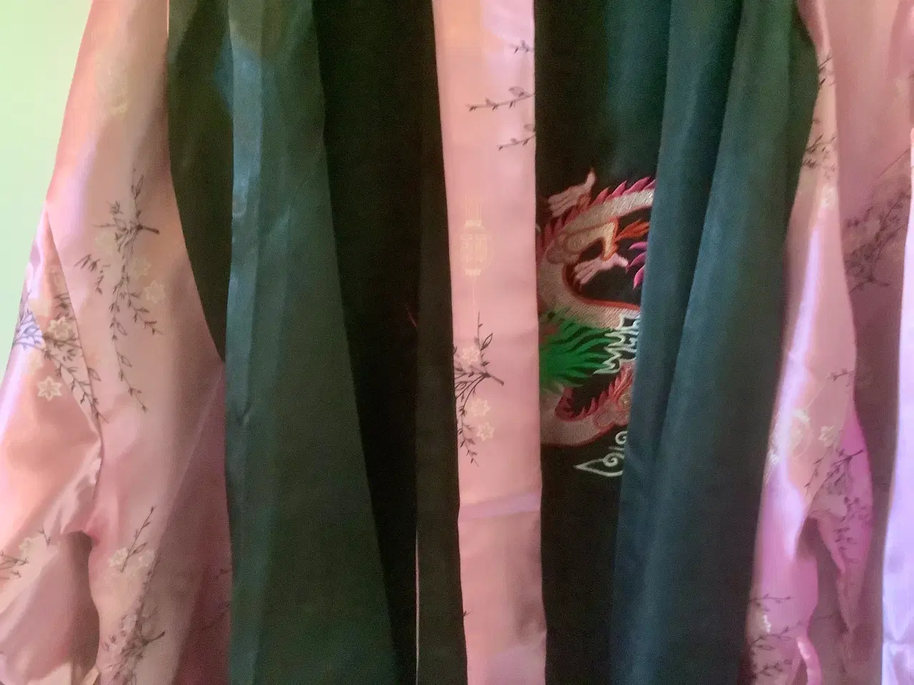 Billede 5 - Silke kimono aldrig brugt.