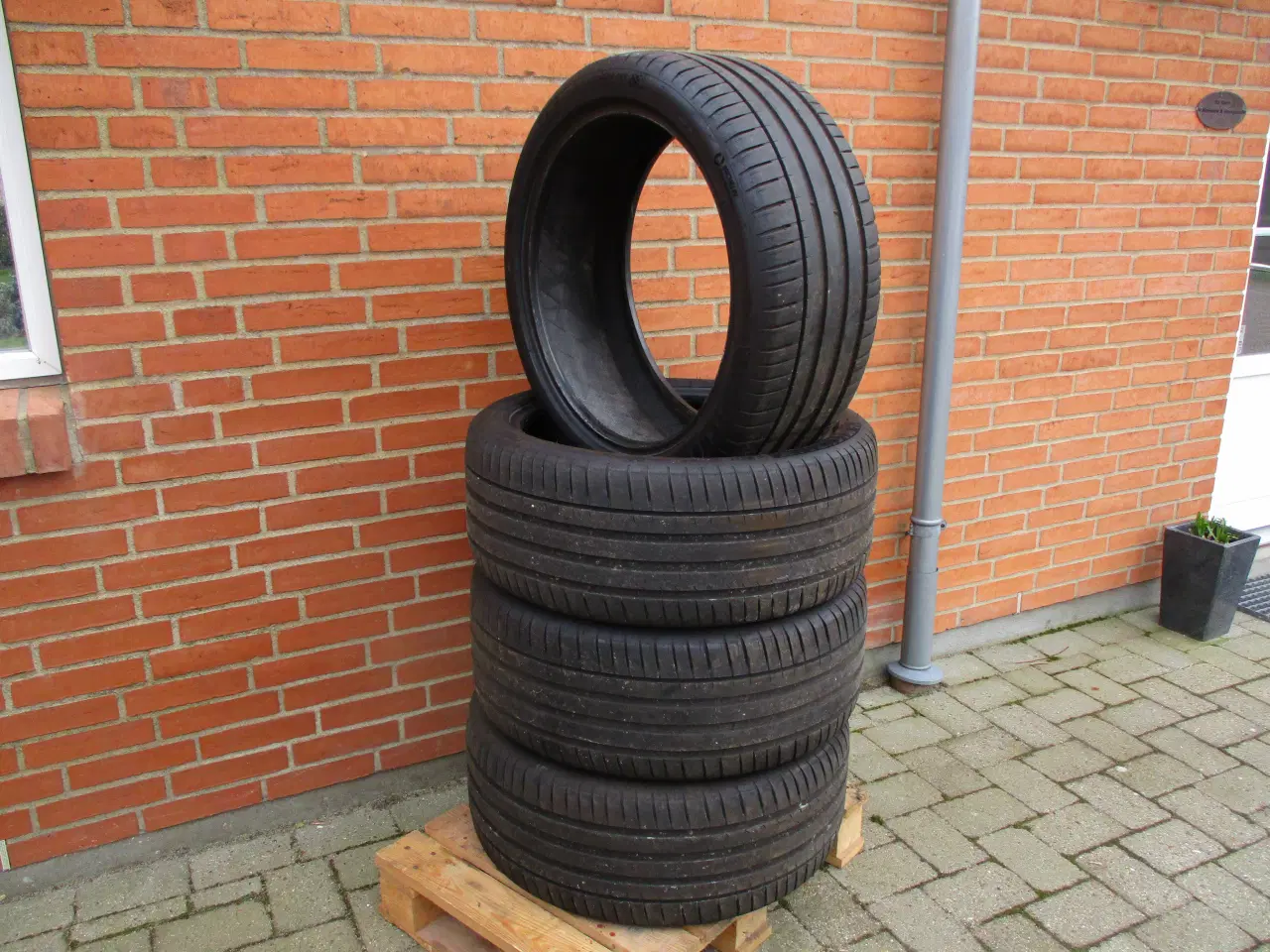 Billede 2 - Michelin PilotSport4 265-40 R21