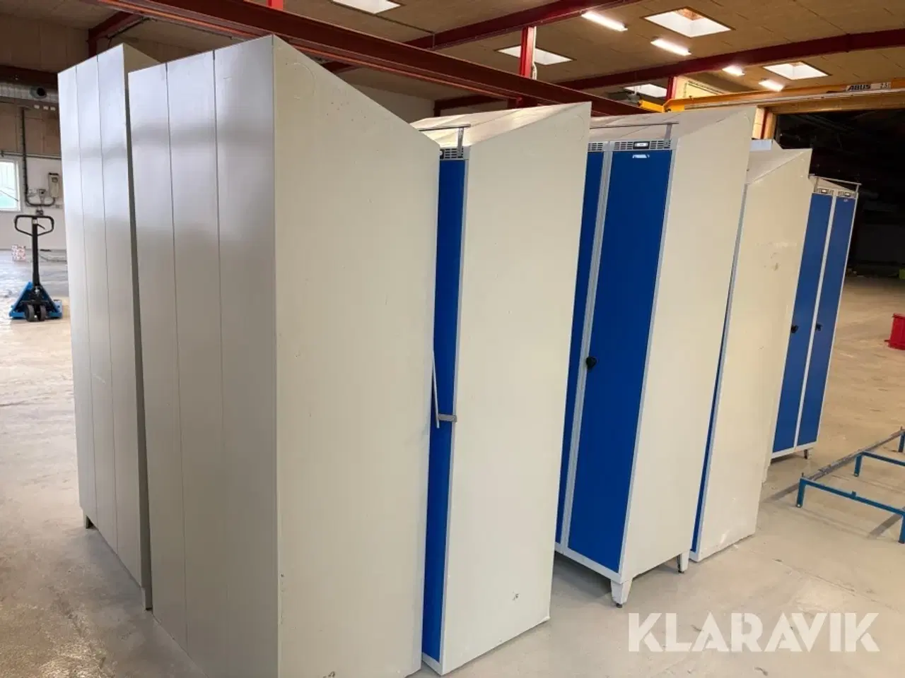 Billede 5 - Garderobeskabe Blika - 13 sektioner i alt = 37 skabe i alt