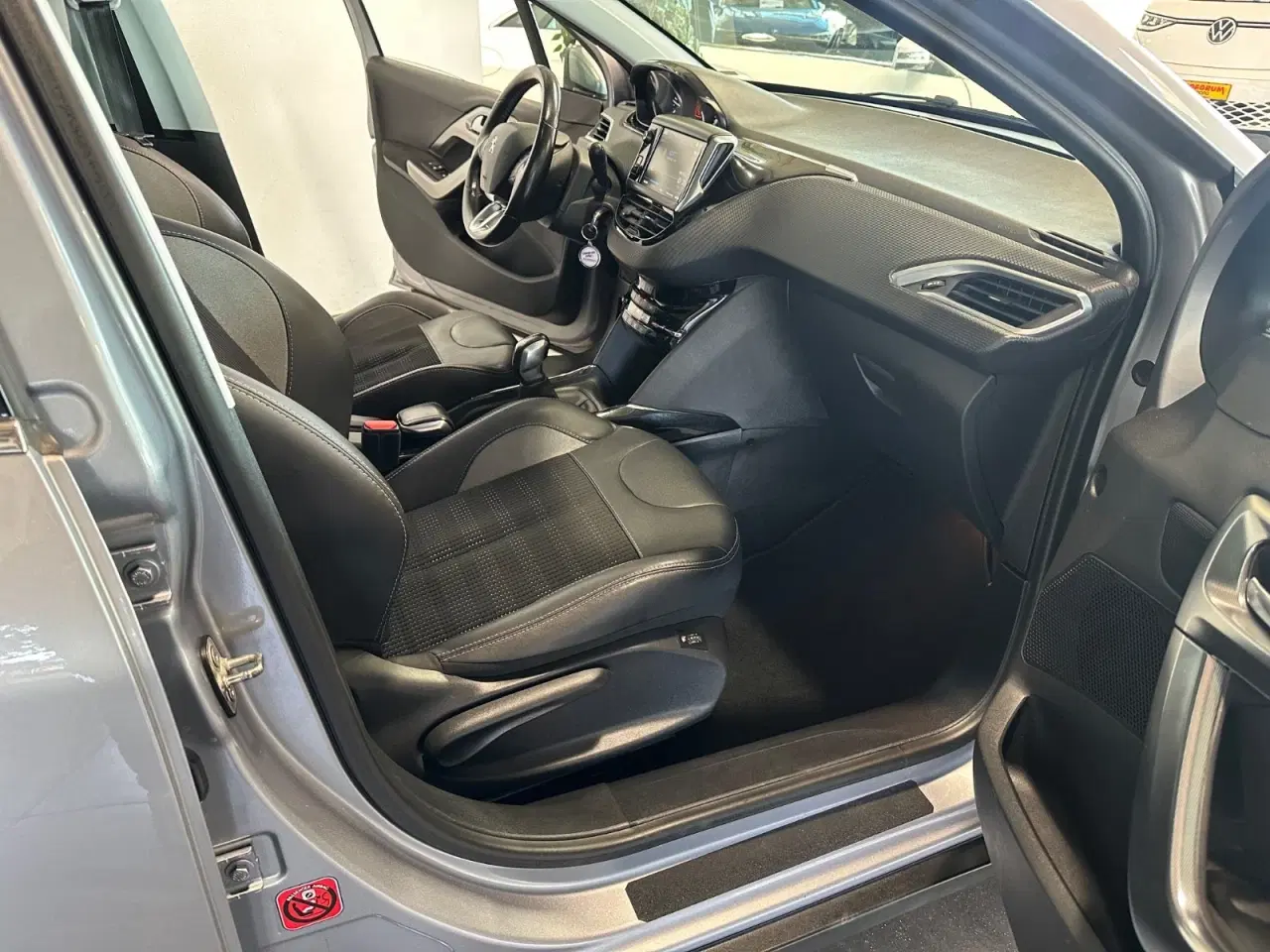 Billede 5 - Peugeot 2008 1,6 BlueHDi 100 Desire Sky