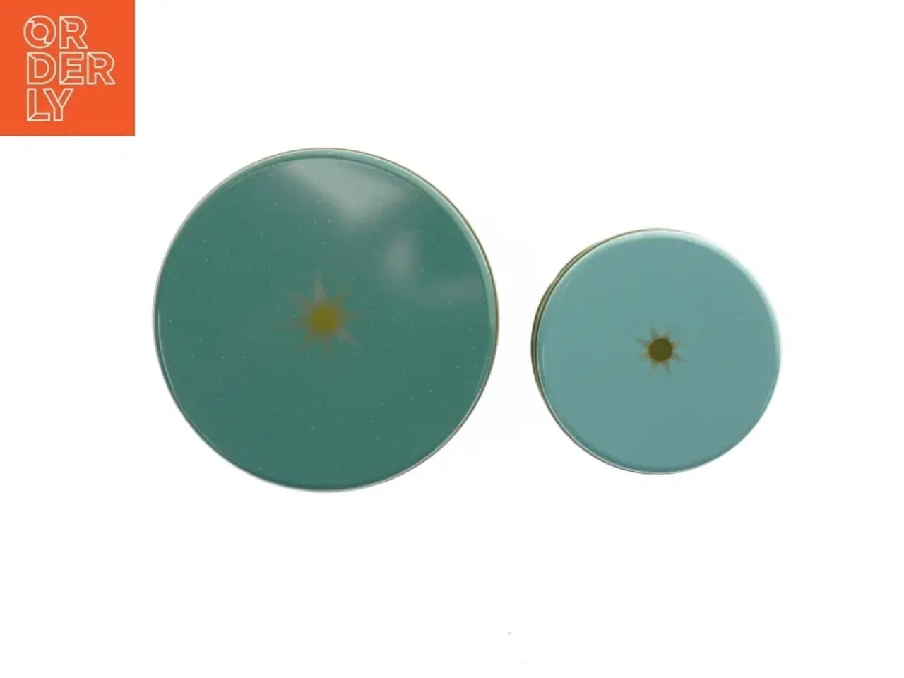 Billede 1 - Dekorative dåser med stjernemotiv fra Søstrene Grene (str. 18 x 8 cm og 12 x 6 cm)