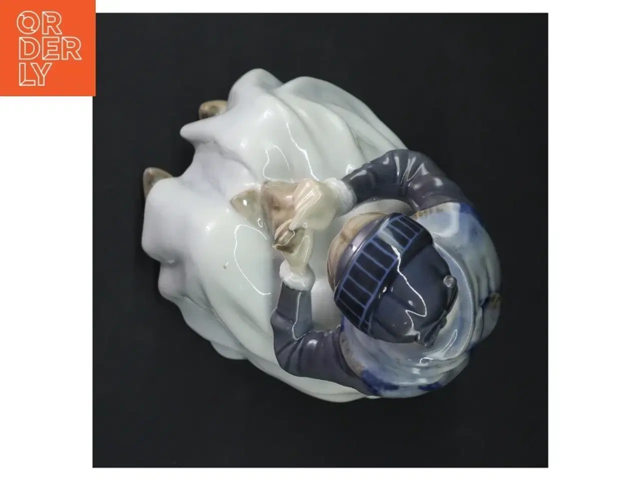 Billede 3 - Porcelænsfigur af strikkende kvinde fra Royal Copenhagen (str. 23x12 cm)