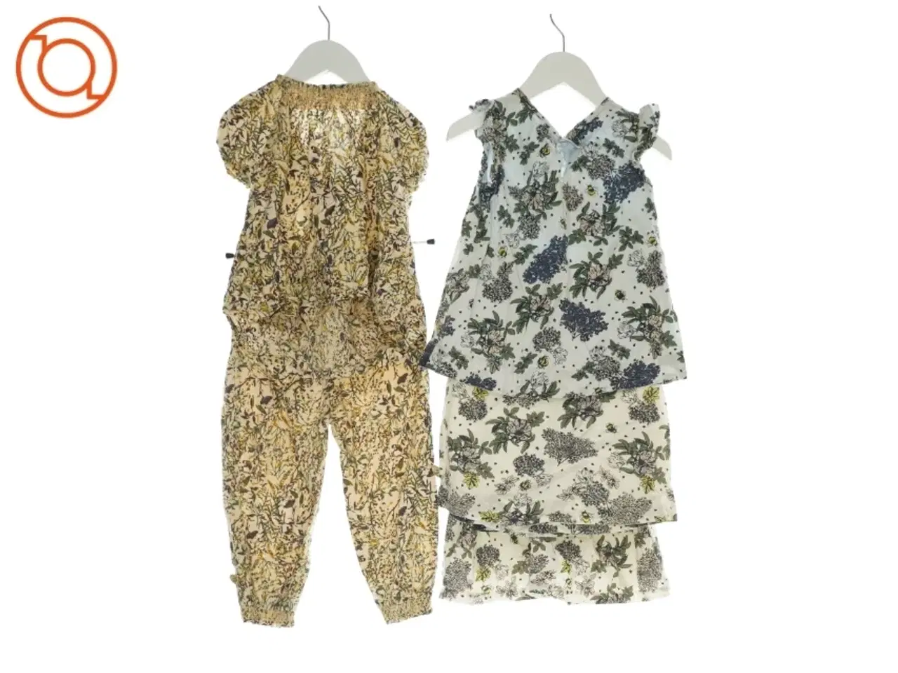 Billede 2 - 3 tøjsæt fra Pomp de Lux (Str. 98/104)