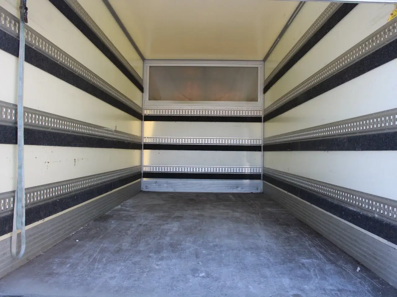 Billede 13 - Iveco Daily 3,0 35S18 Box m/lift AG8