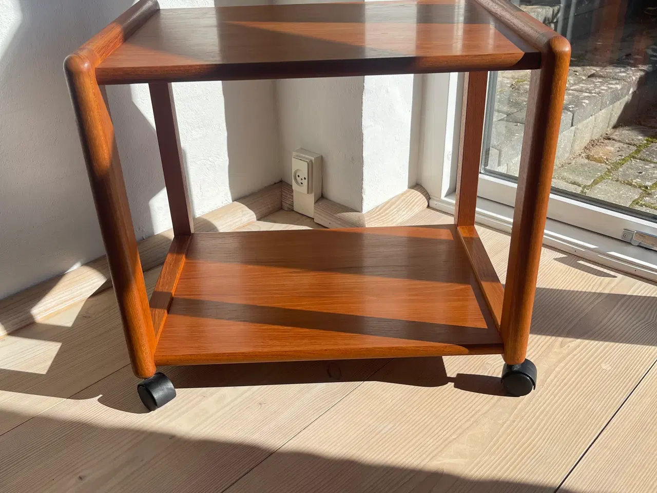 Billede 1 - Designer teak barbord