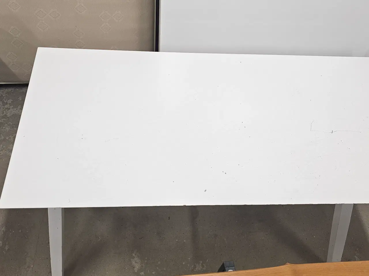 Billede 2 - Spidsebord lavet af steelcase