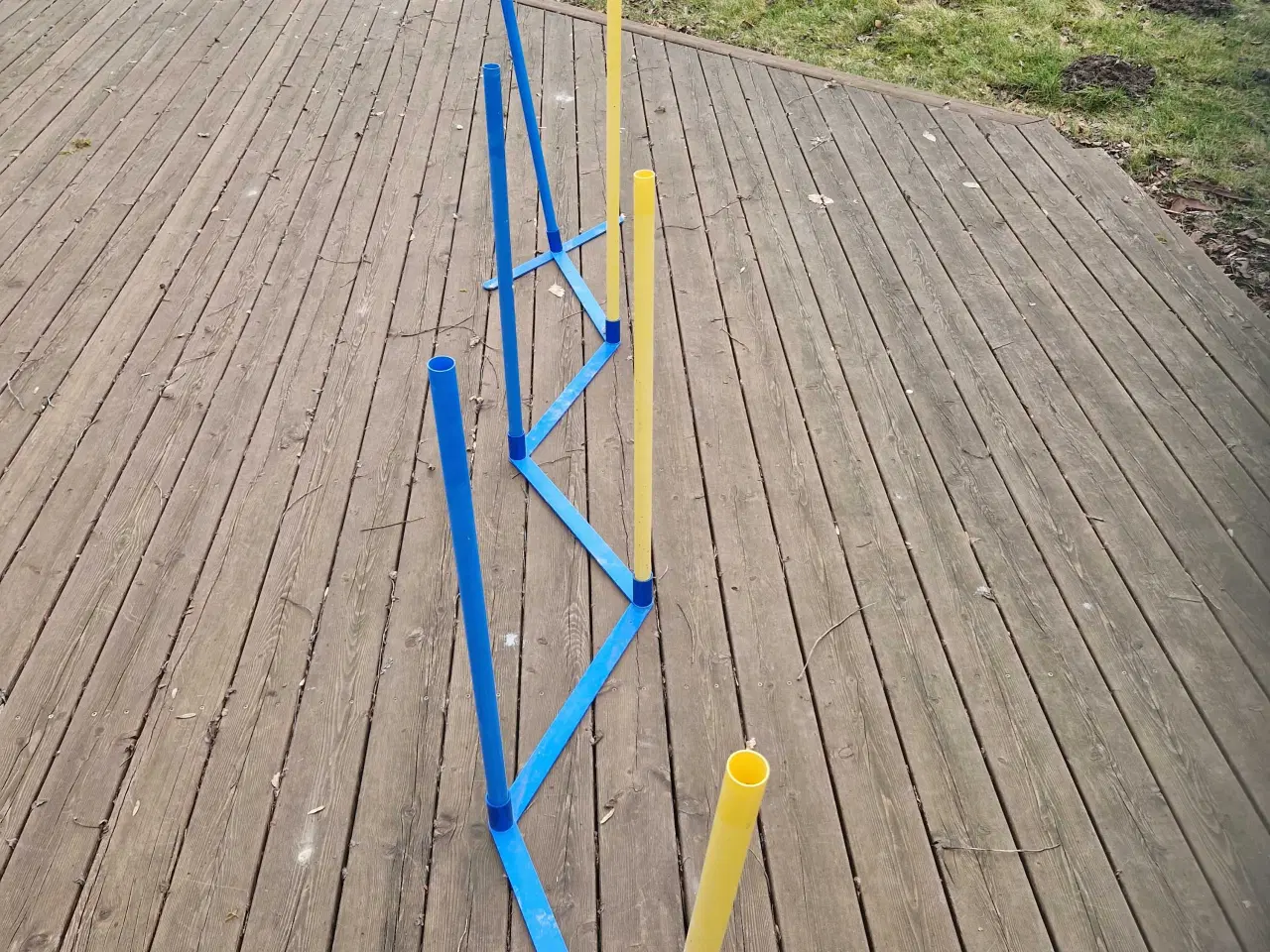 Billede 5 - Slalom i plastik - agility