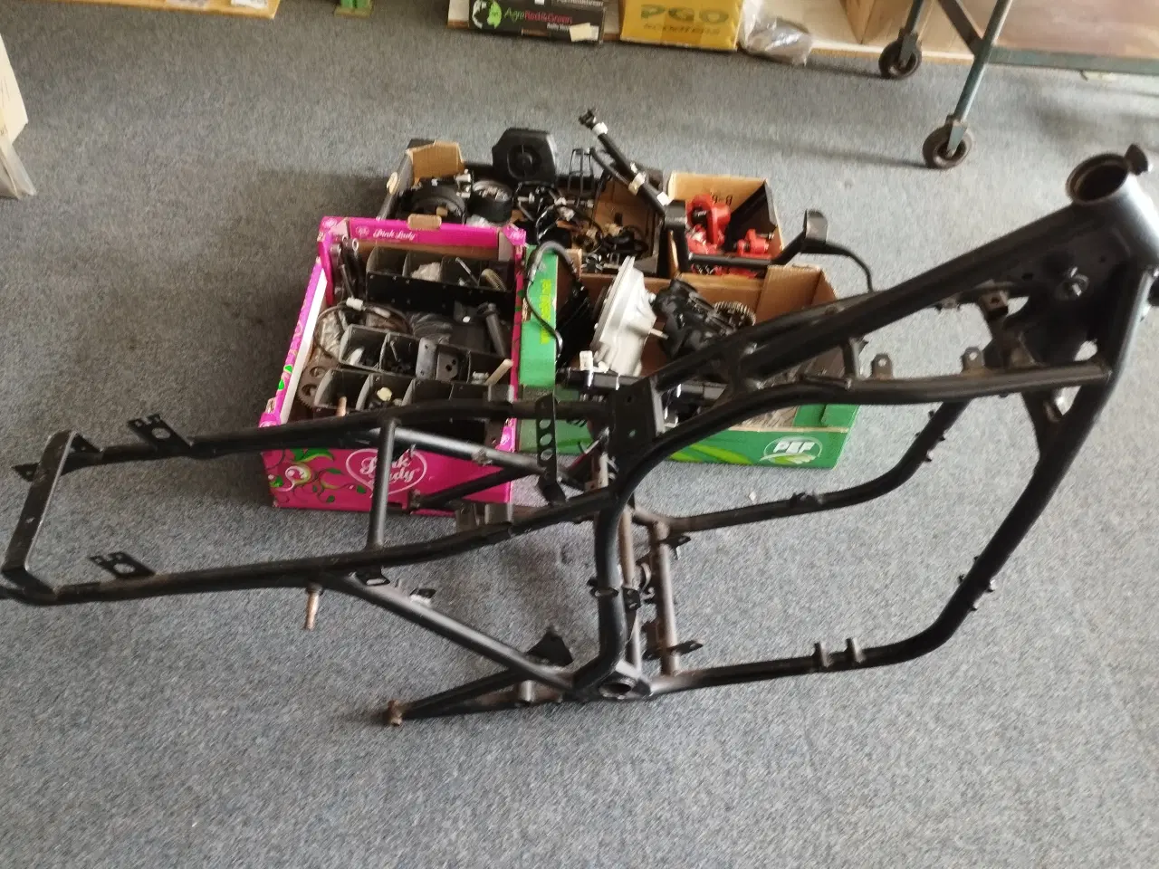 Billede 1 - Nye reserved. til Suzuki GS 650 GD Katana ( se % )