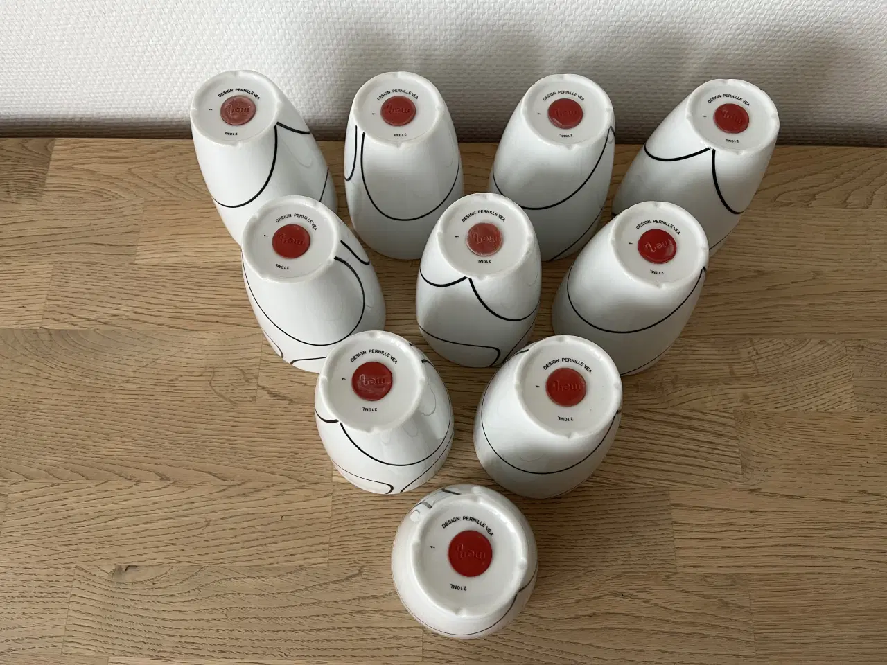 Billede 3 - MENU SORT KONTUR termokrus: 45 kr./stk.