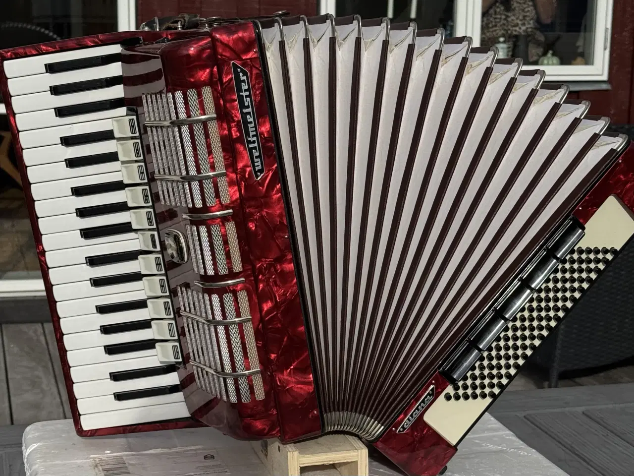 Billede 10 - Flot og velspillende Weltmeister harmonika sælges