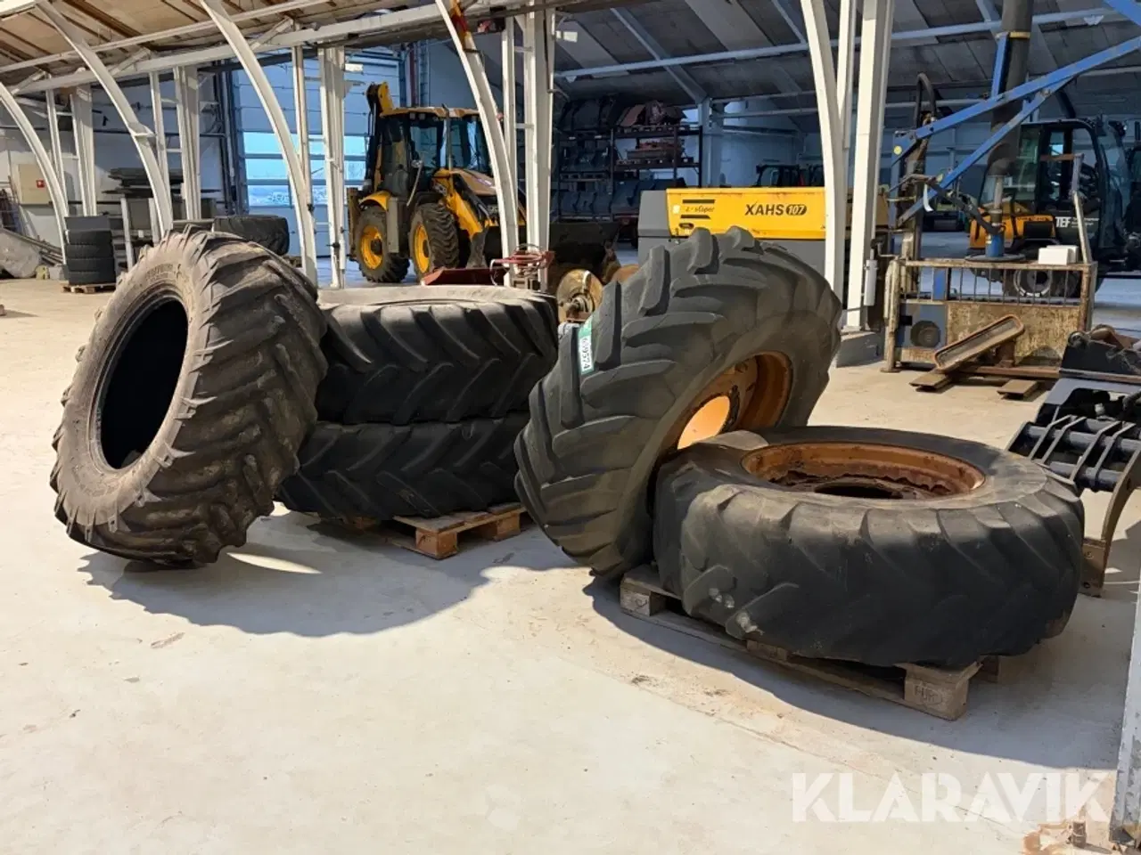Billede 1 - Hjul + dæk Michelin + Seventy 19.5LR28 + 16.9R28X