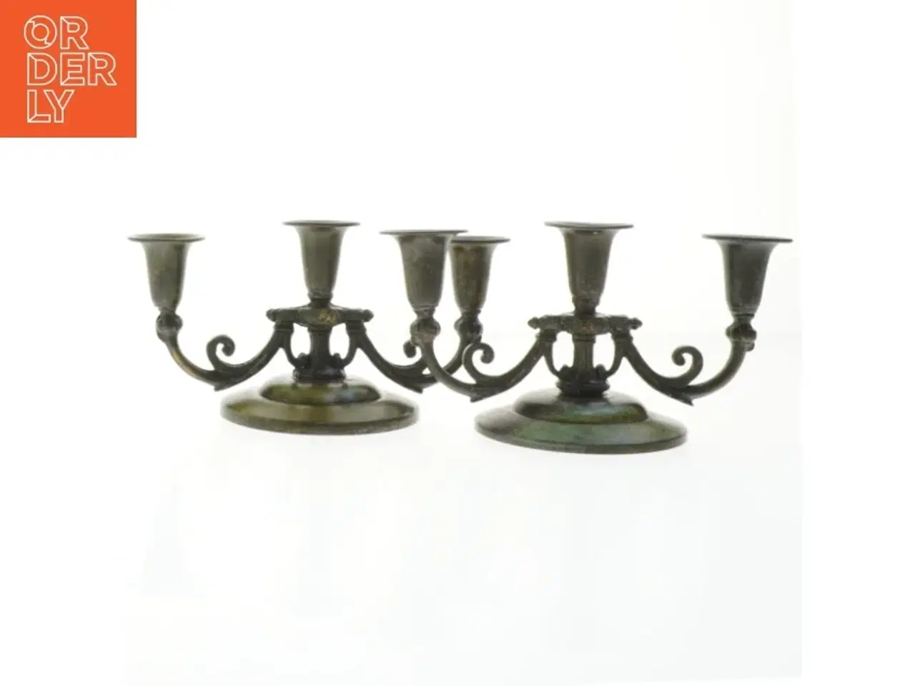 Billede 1 - Gamle lysestager i metal (str. 23,5x12 cm)