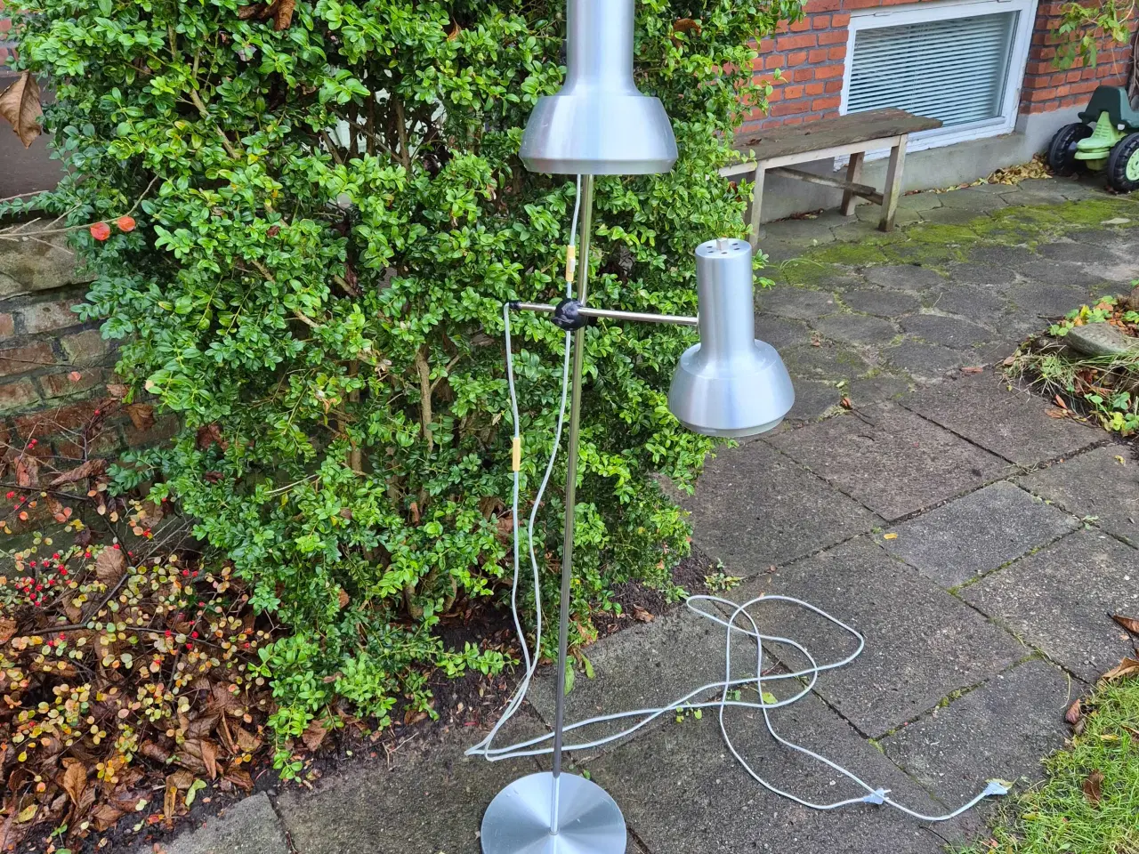 Billede 2 - Flot retro gulvlampe i alu
