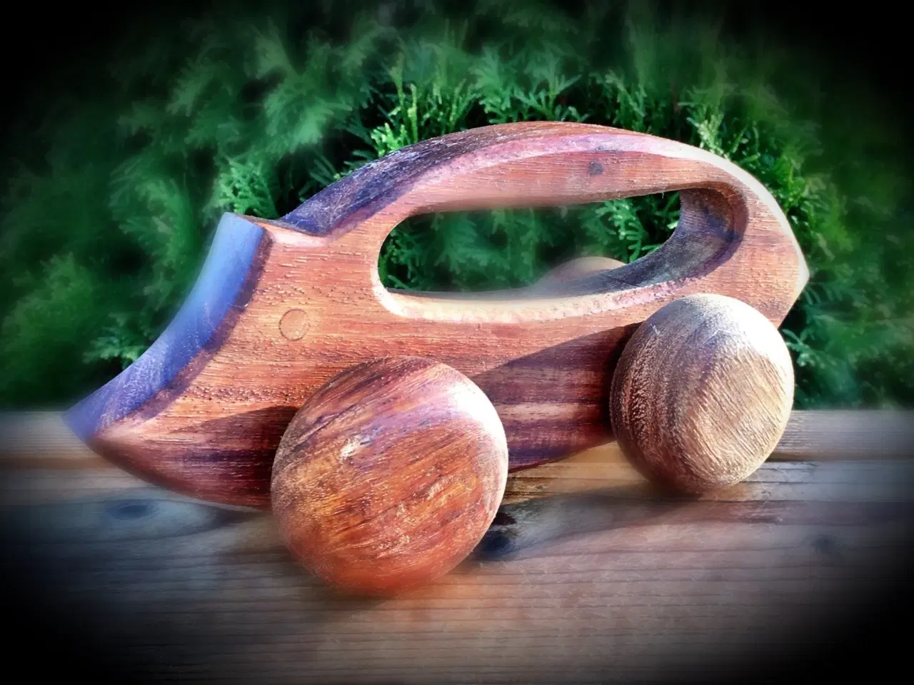 Billede 1 - * Massagegris - i teaktræ