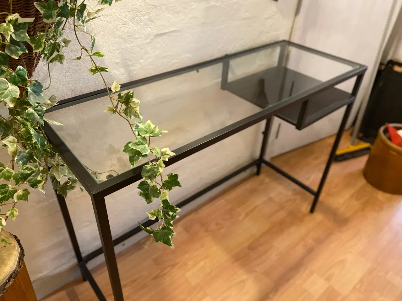 Billede 1 - Skrivebord IKEA stål og hærdet glas