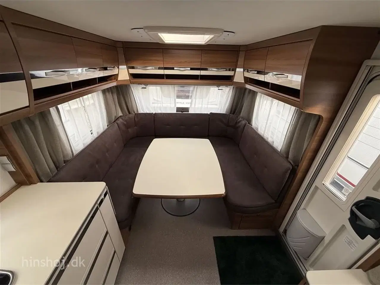 Billede 10 - 2017 - Dethleffs Nomad Snow 590 RF   Dejlig vogn med rundsidegruppe og fransk dobbeltseng fra Hinshøj Caravan A/S