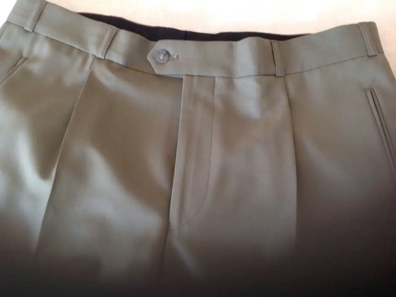 Billede 4 - Olivengrøn Herre shorts finkvalitet