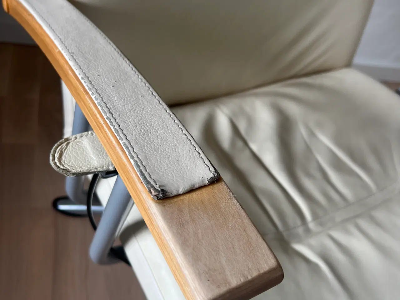 Billede 7 - Stilren lænestol i flot design