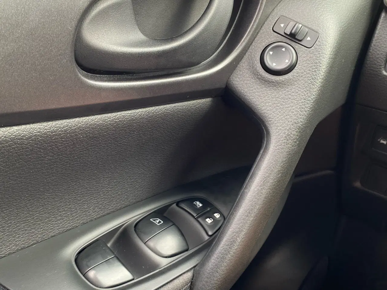 Billede 17 - Nissan Qashqai 1,2 Dig-T Visia 4X2 X-Tronic 115HK 5d 6g Aut.