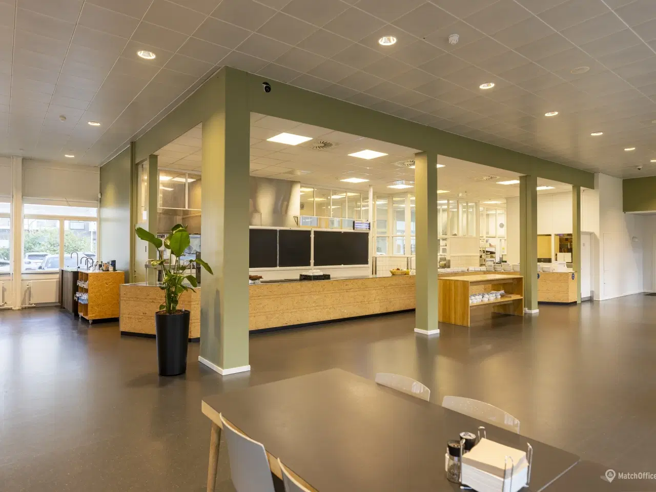 Billede 11 - Effektivt kontor med fælles kantine