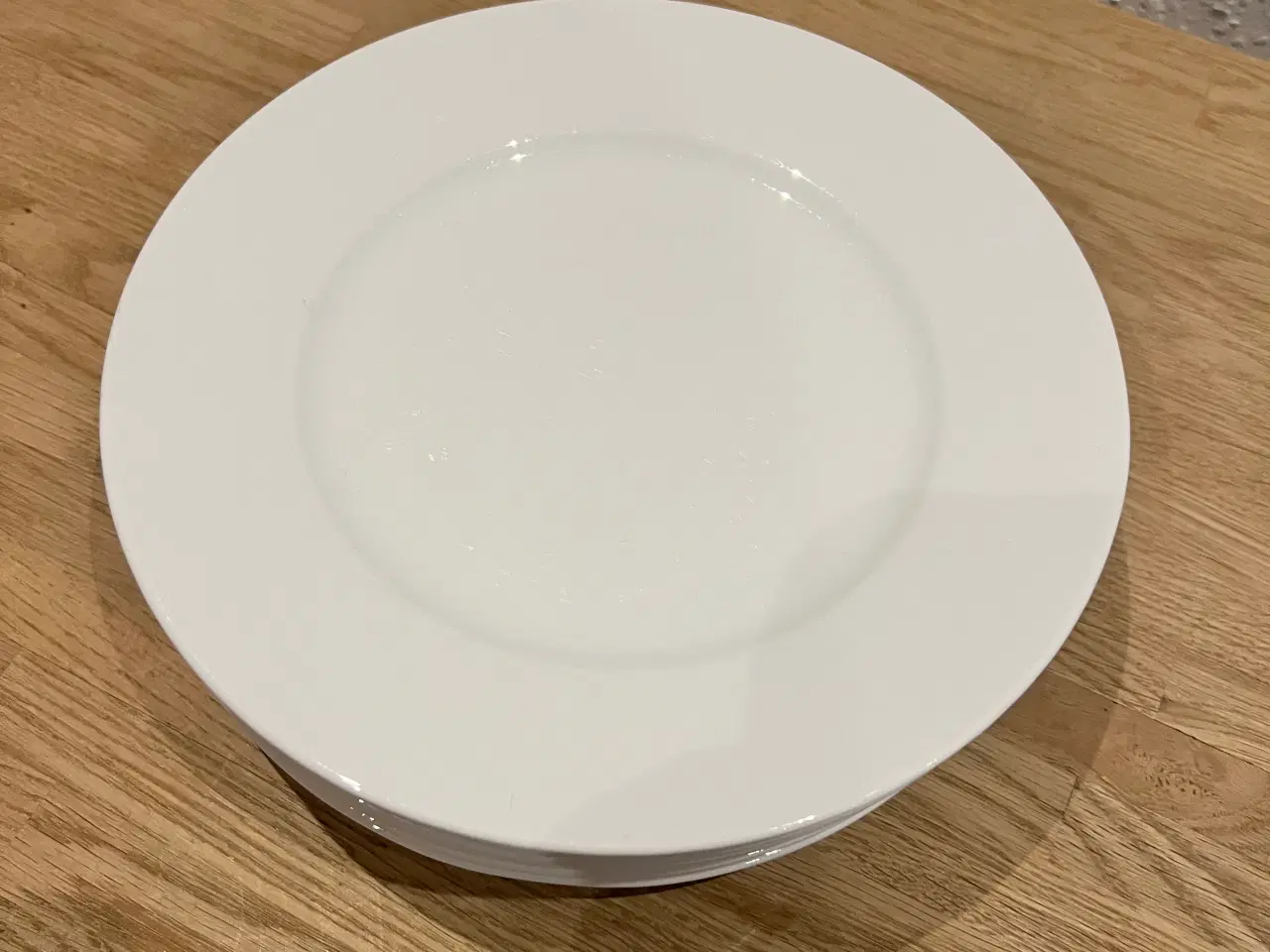 Billede 2 - Ikea tallerkener, dybe, flade og frokost