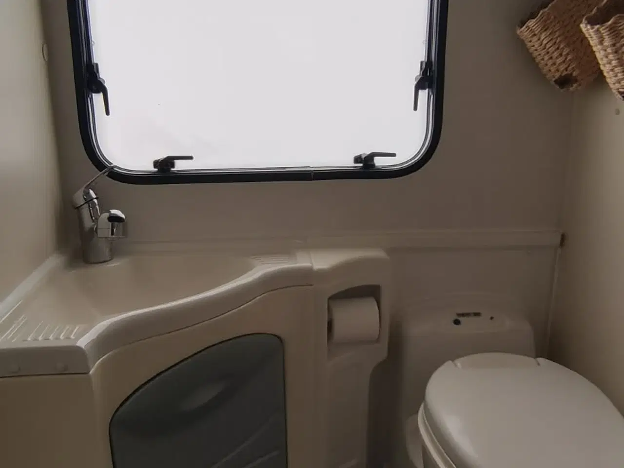 Billede 16 - 2007 Ford Transit Roller Team Sirio 592 p