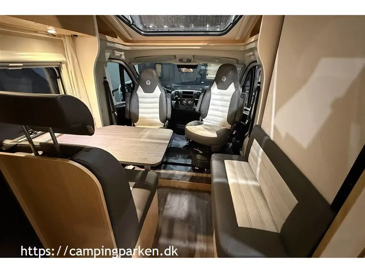 Billede 4 - 2026 - SunLight VAN V67S Ny grundplan i Sunlight VAN-serien, første VAN med 3. soveplads over siddegruppen