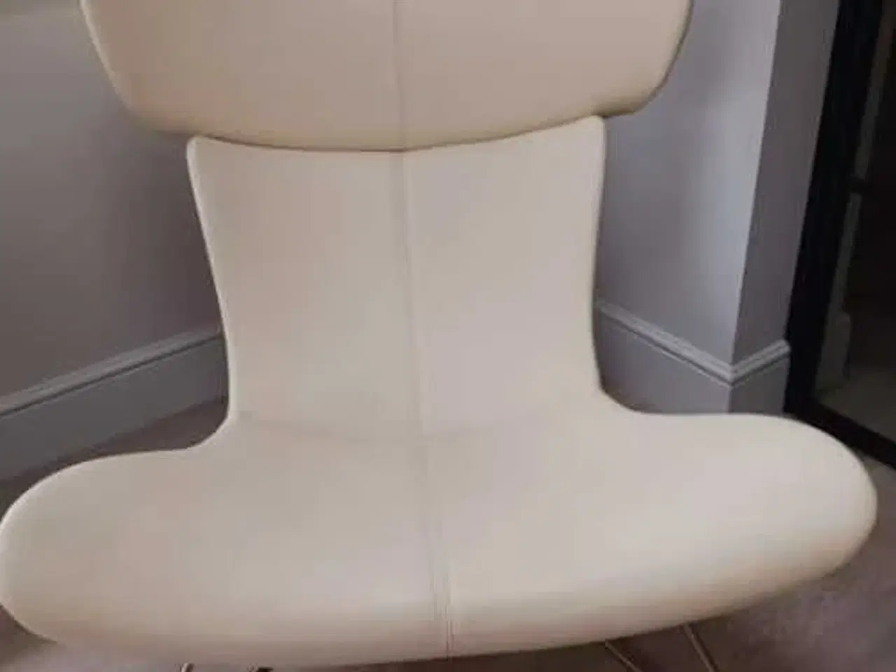 Billede 2 - Eksklusive Imola stole fra BoConcept hvid læder