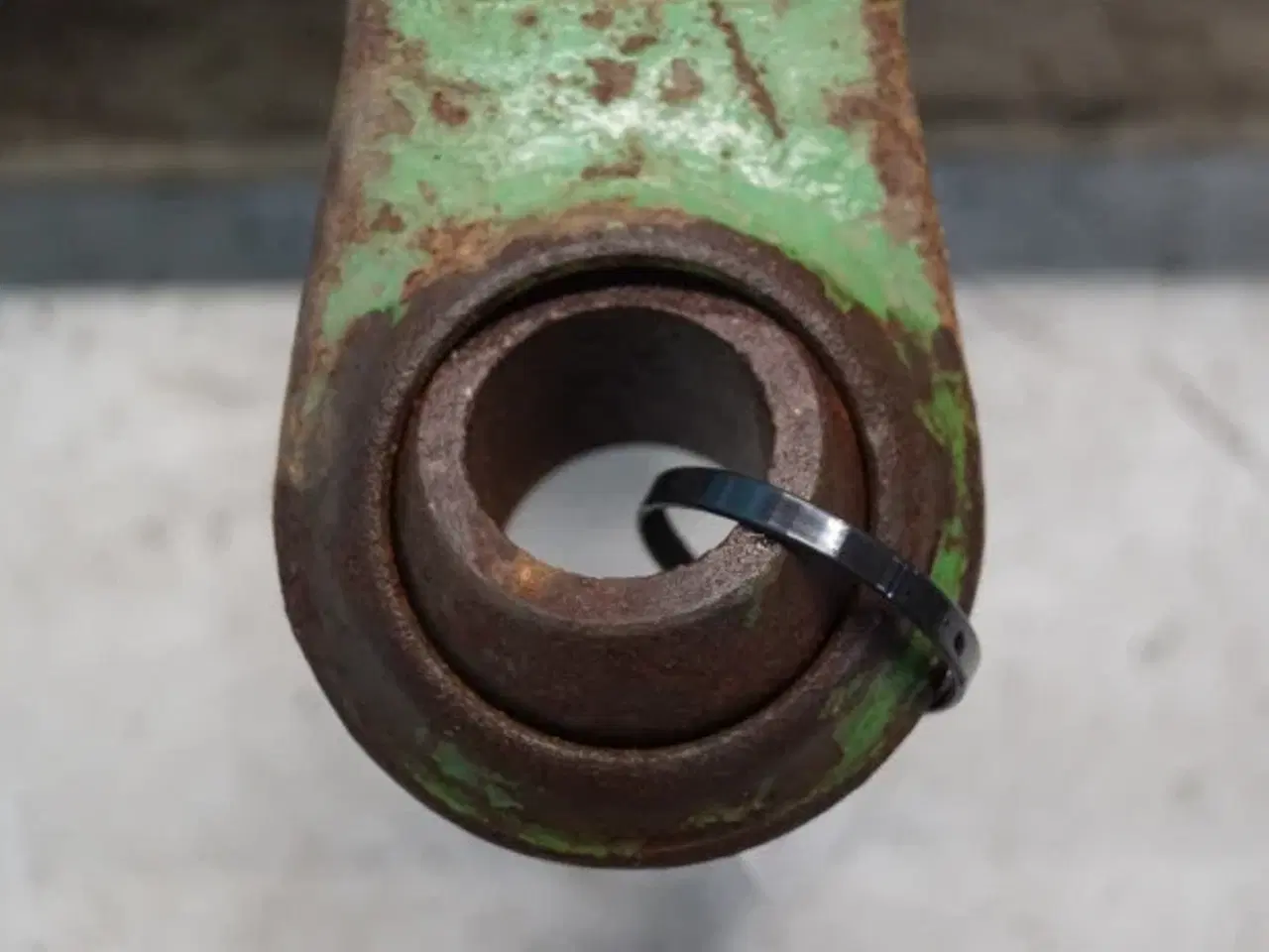 Billede 8 - John Deere 4040 R.H. Liftarm AR80666