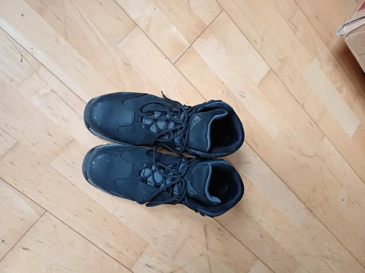 Billede 1 - New Balance - sikkerhedsstøvler