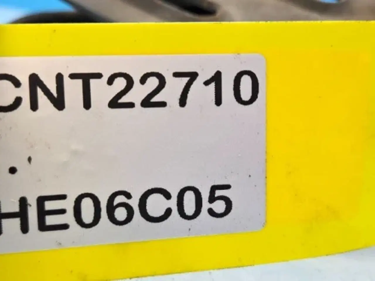 Billede 6 - John Deere 6068   Brændstoffilterhus  RE508847