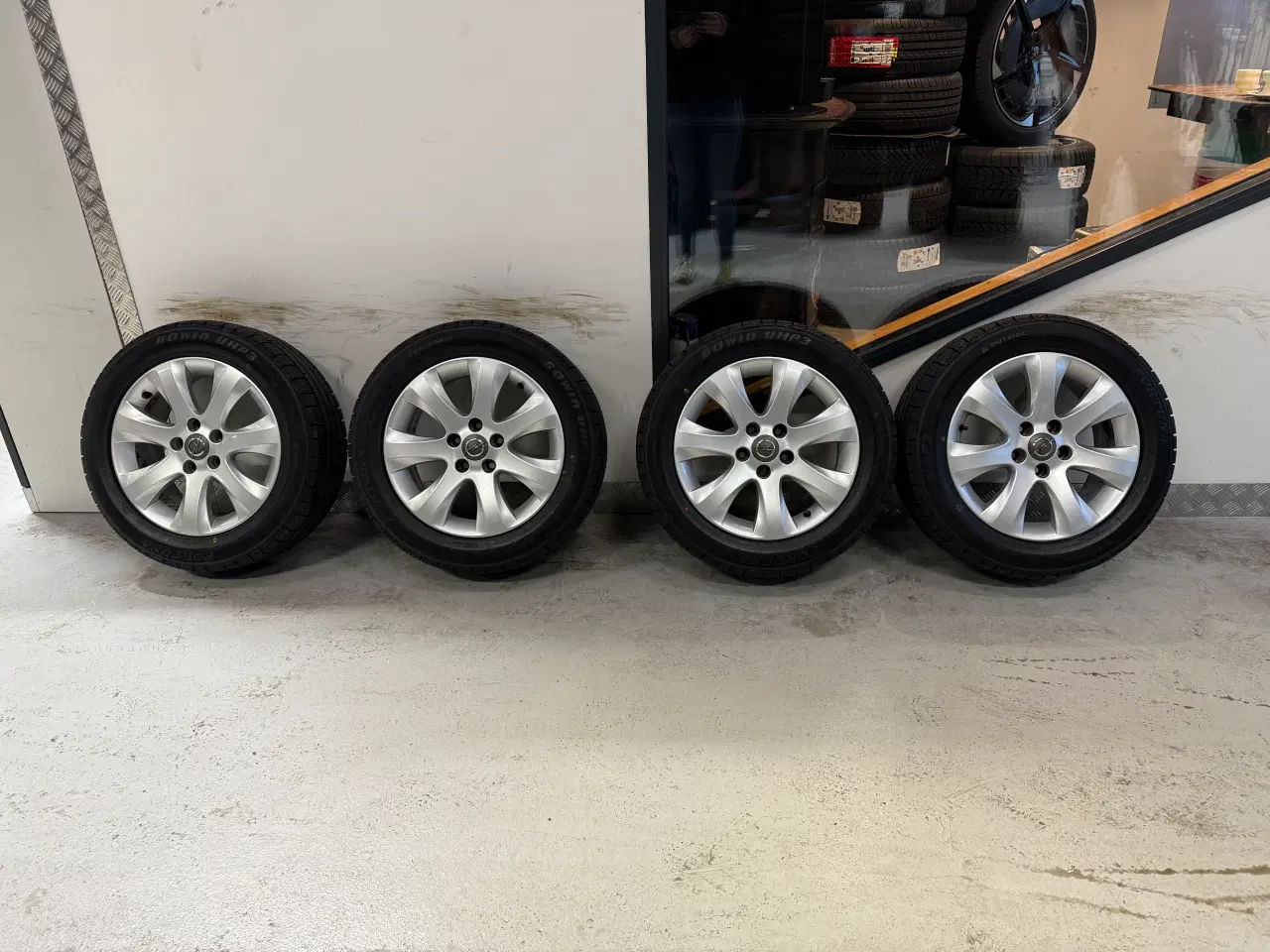 Billede 1 - Originale 16” Opel alufælge med nye vinterdæk