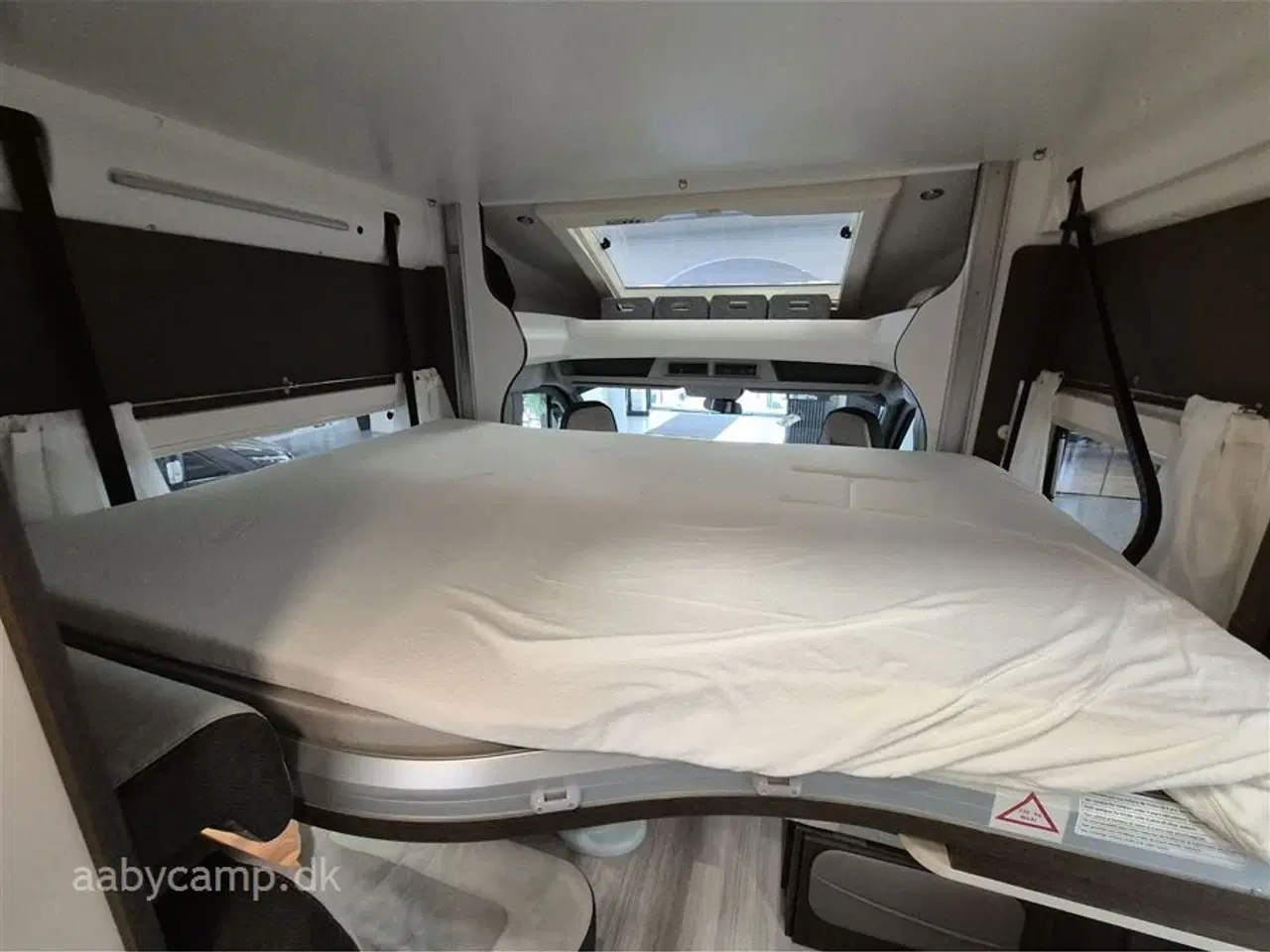 Billede 11 - 2021 - Benimar Tessoro 483 NK   Nk pakke. Markise. solcelle. Lithium Batteri. 2000w inverter. Maxxfan. udv. gas og bruseudtag. Duo-control. undervognsbehandlet. KUN 28,000 KM!!