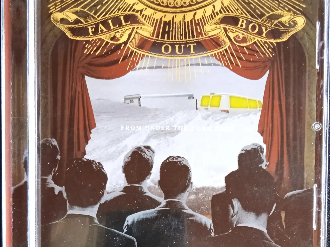 Billede 1 - Fall Out Boy – From Under The Cork Tree