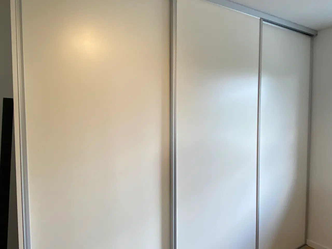 Billede 1 - Skydelåger / garderobe 