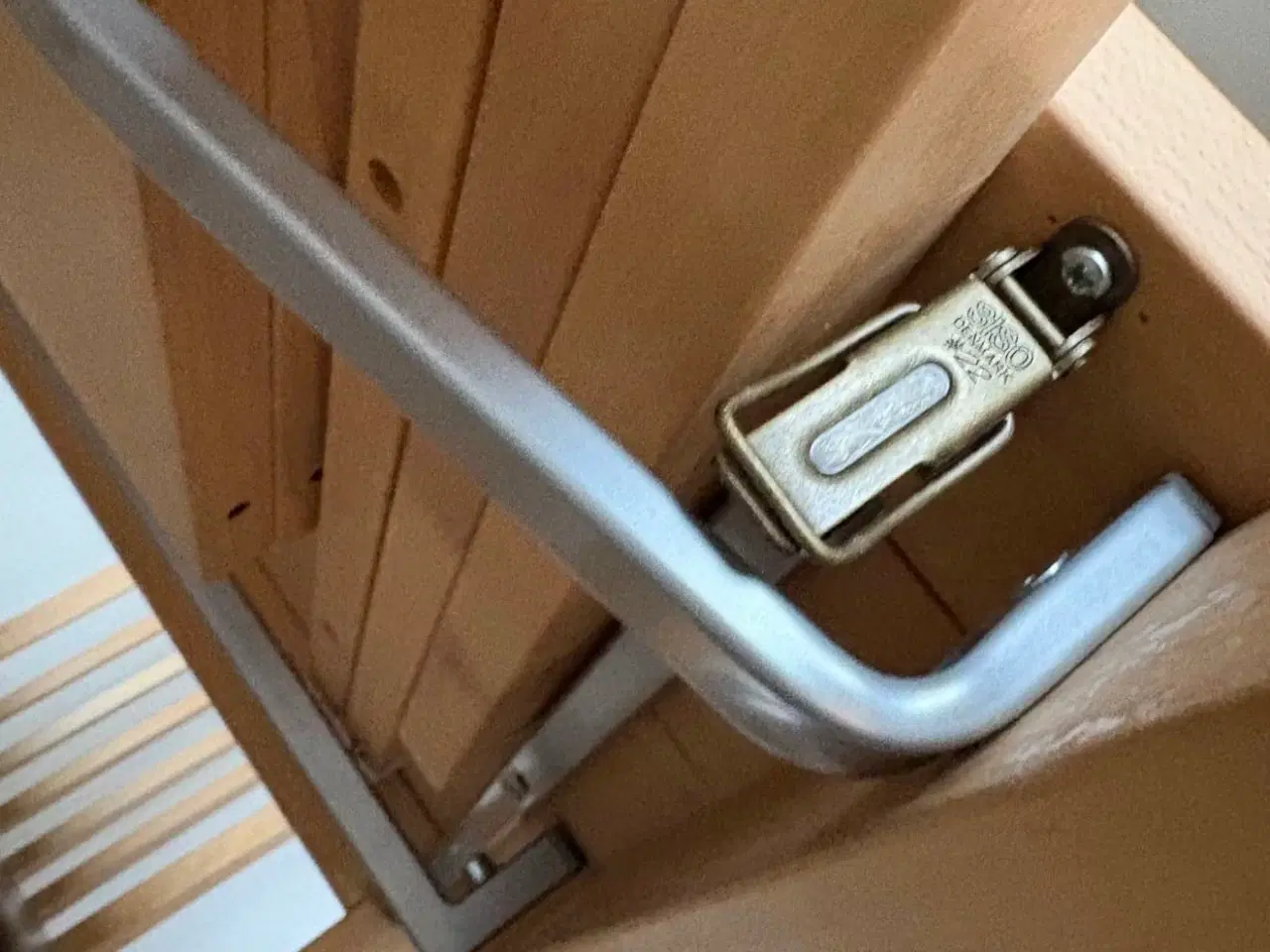 Billede 3 - Skovby massivt spisebord med 3 tillægsplader – Dan