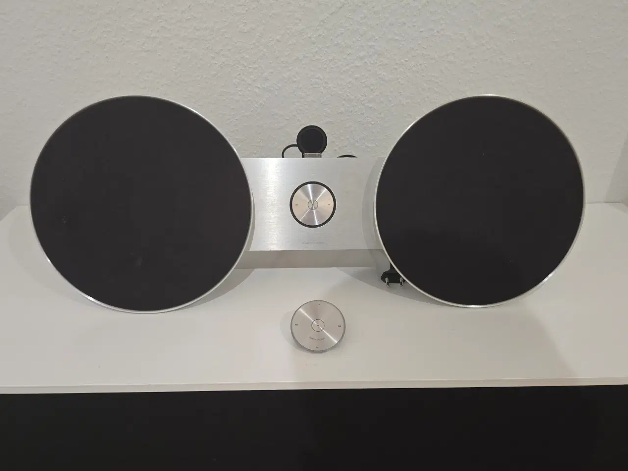 Billede 7 - Lækker Bang og Olufsen højtaler med fjernbetjening