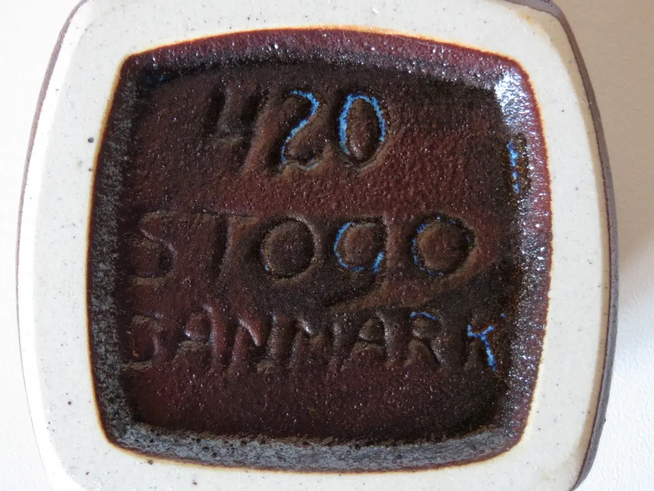 Billede 3 - Fin lysestage i blå Stogo, nummer 420. Perfekt sta