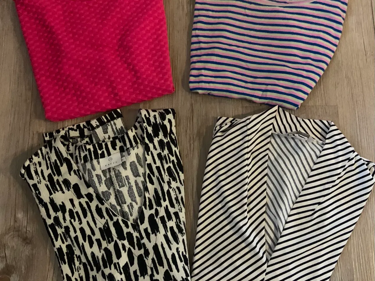 Billede 1 - T-Shirt/toppe str. XL