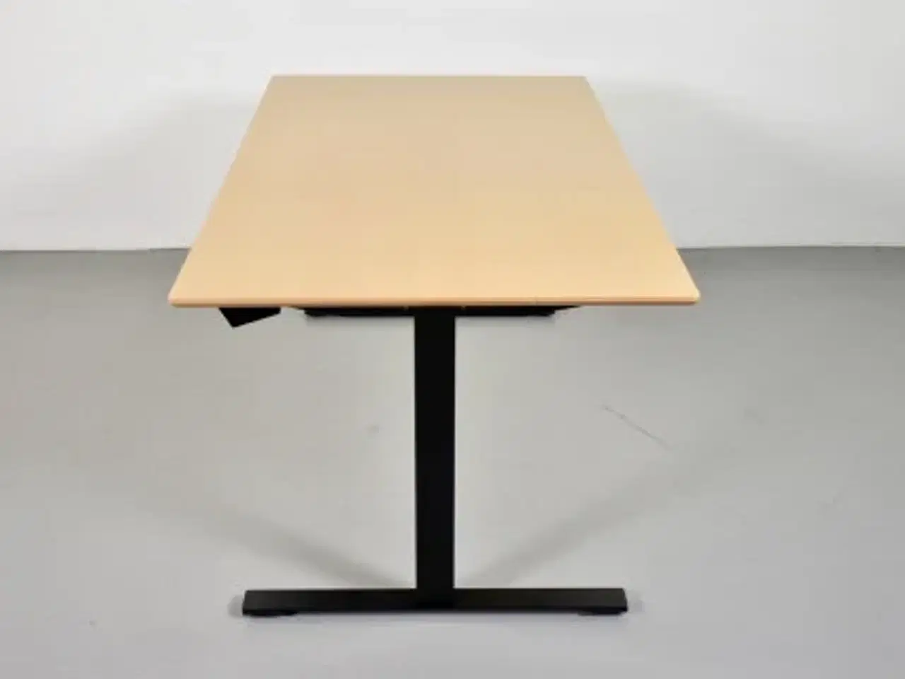 Billede 4 - Hæve-/sænkebord i bøg, 180 cm.