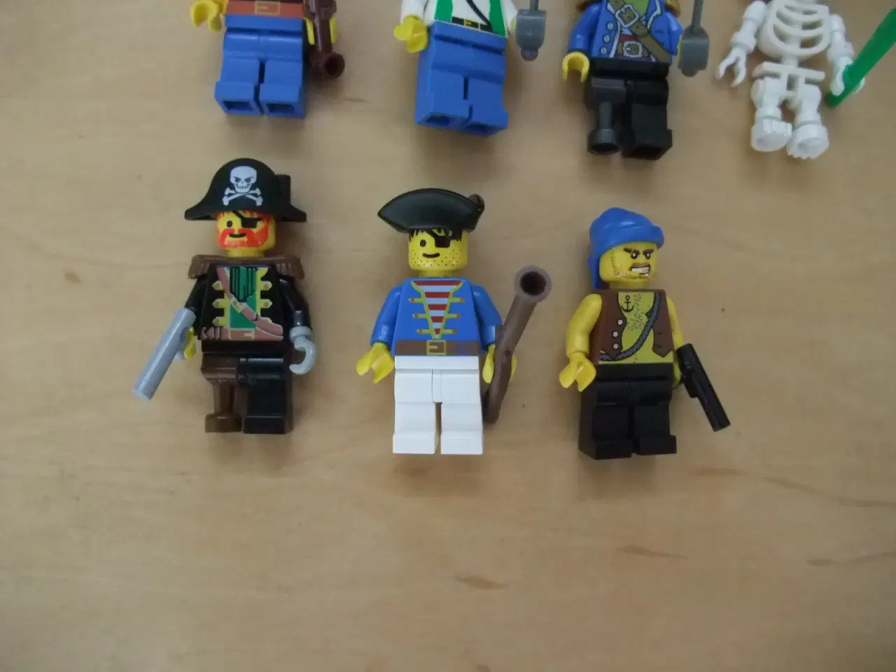 Billede 3 - Lego Pirates Figurer+Tilbehør 