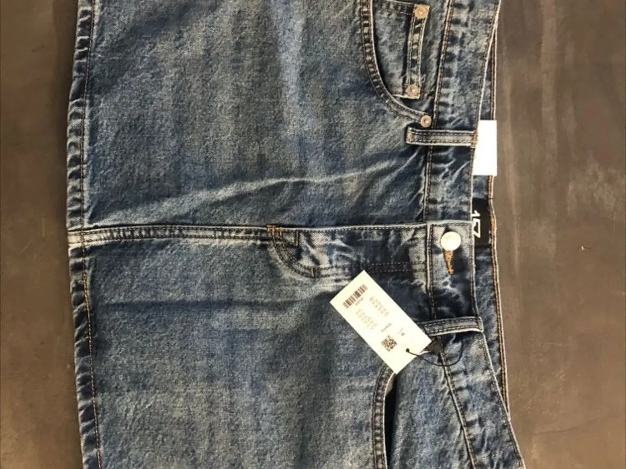 Billede 1 - Kort denim nederdel